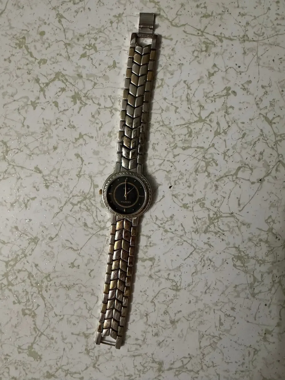 Geneva Quartz Women’s Silver Tone Stretch Band Watch Black Dial Needs Battery